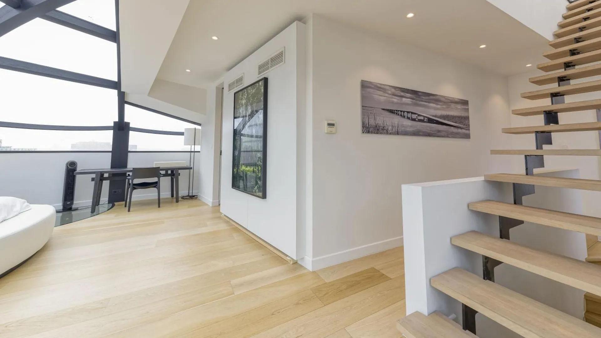 Triplex Penthouse In The City Center Brussels Aparthotel